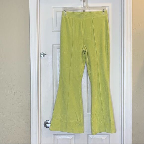 Aerie Women’s High-Rise Flare Corduroy Joggers Greenish-Yellow Size Medium - Picture 1 of 9